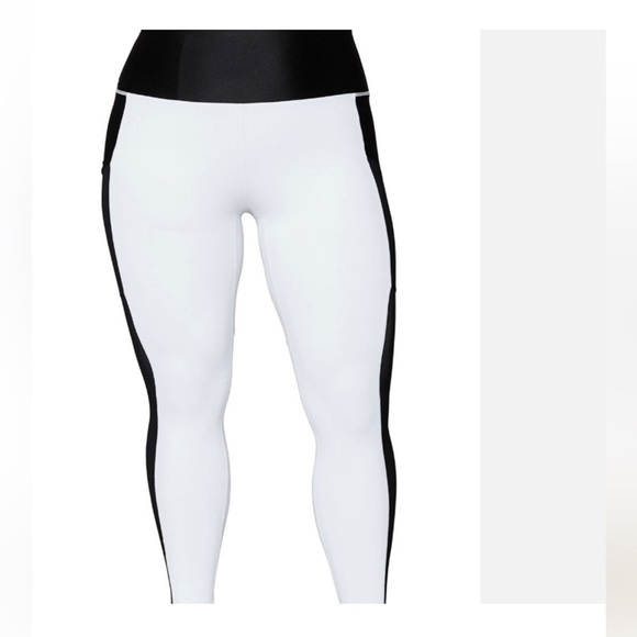 Fabletics Pants - NWT! Fabletics Mika White High Rise Powerhold Mesh Insert Pocket Leggings 3X
